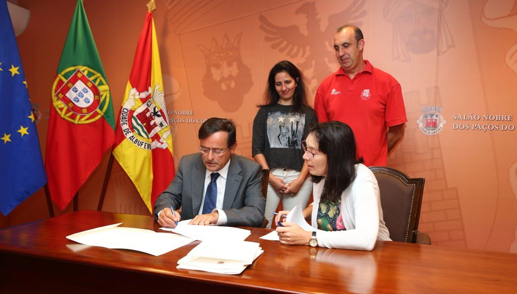 Sul Informação - Câmara de Albufeira investe 40 mil euros no apoio a mais cinco clubes do concelho