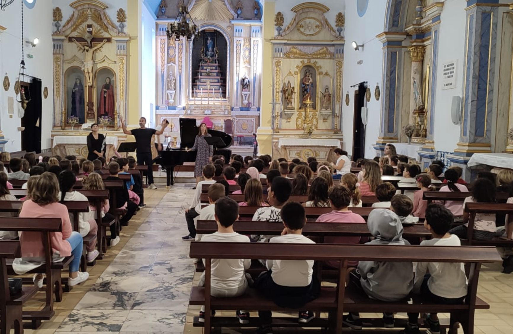 Sul Informação - Concertos Artis XXI levaram 800 pessoas a igrejas de Lagoa e à Ermida de Guadalupe