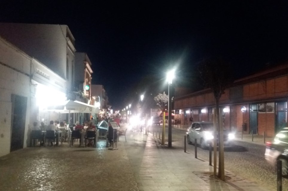 Sul Informação - Olhão: Avenida 5 de Outubro já tem iluminação pública a funcionar