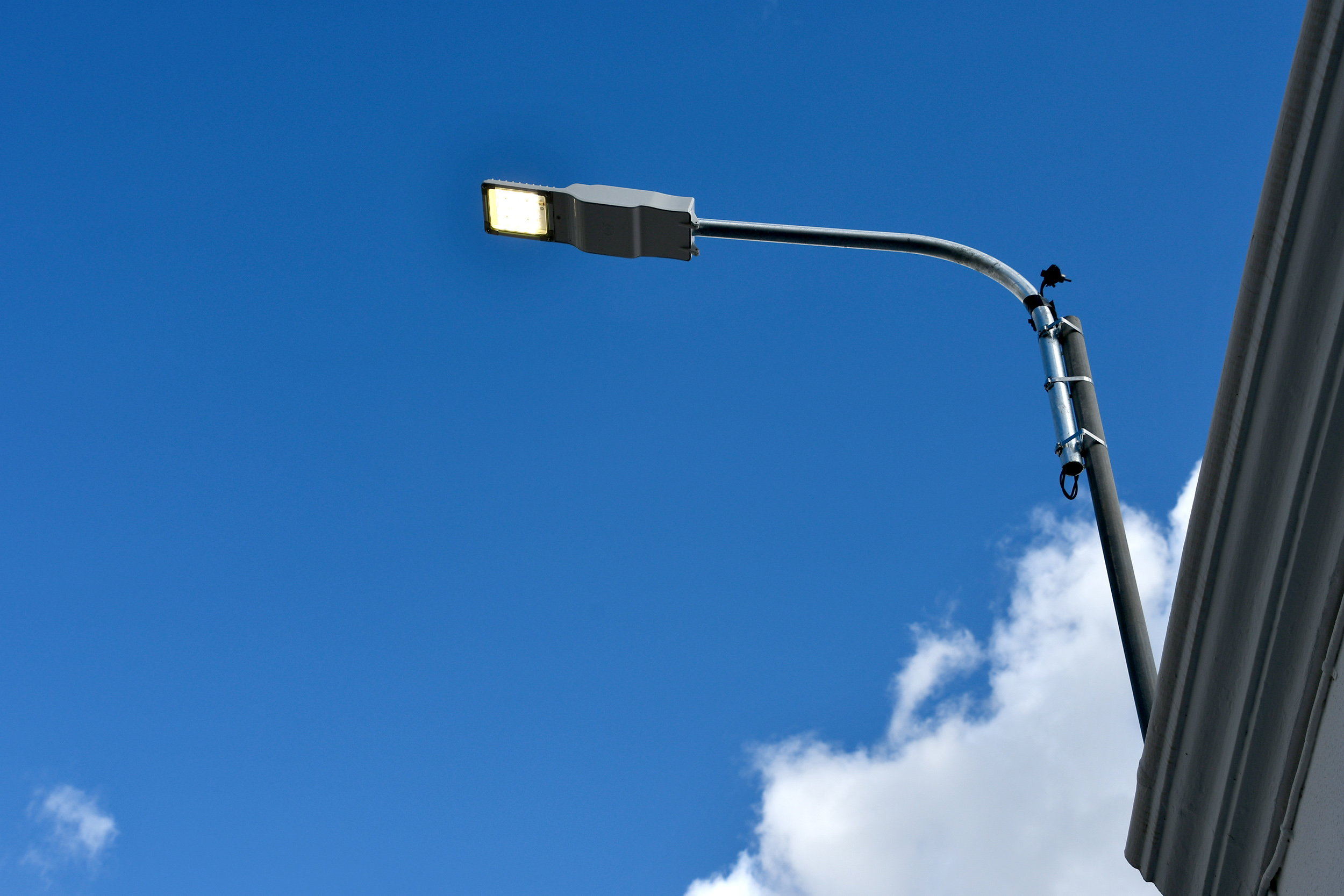 Sul Informação - VRSA substitui 1500 luminárias por tecnologia led