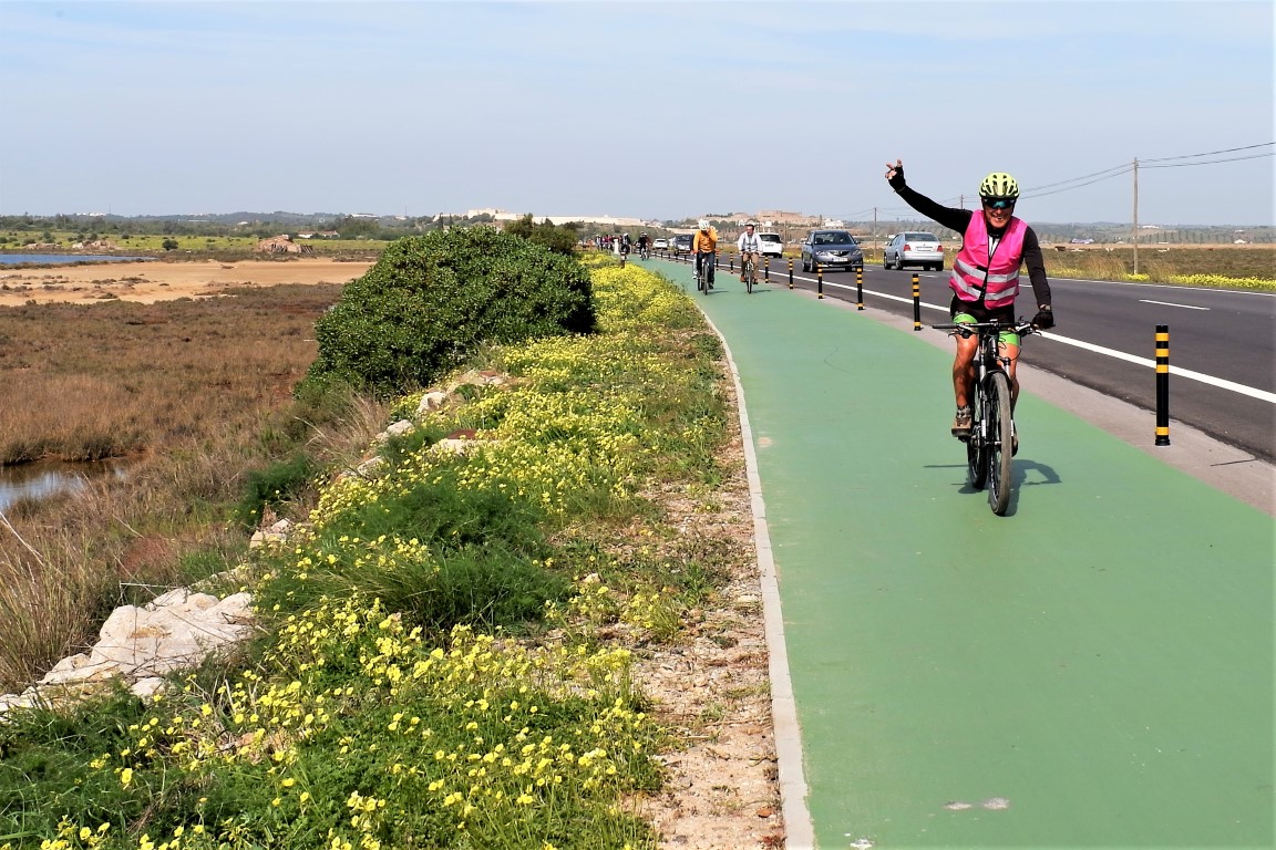 Sul Informação - Há uma nova ciclovia entre Castro Marim e VRSA e até Ricardo Mestre aprova