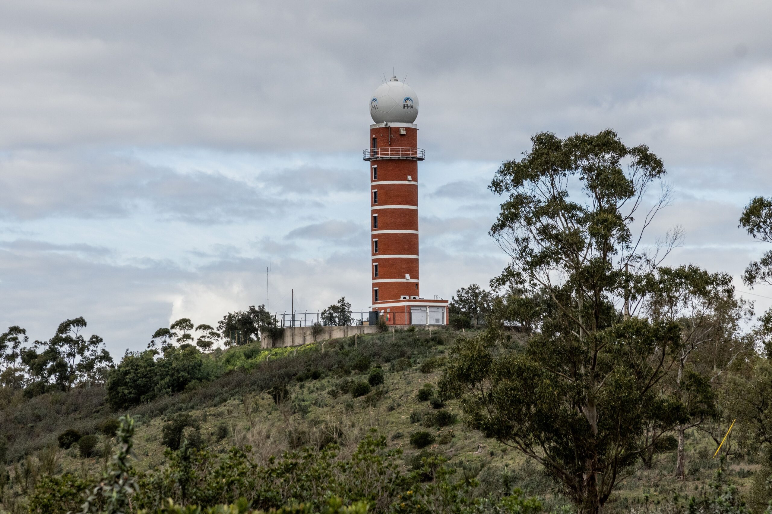 Sul Informação - Secretário de Estado inaugurou novo radar meteorológico «de 1ª liga» em Loulé