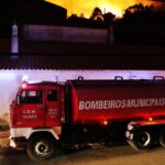 Sul Informação - Pessoas retiradas de casa por precaução no incêndio de Monchique (com fotos)