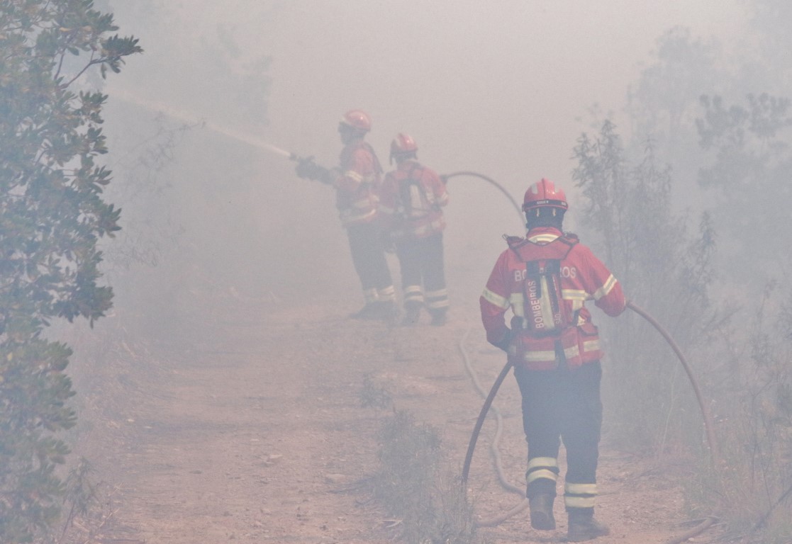 Sul Informação - Hotel do Grupo Pestana e várias localidades de Portimão evacuadas devido ao incêndio