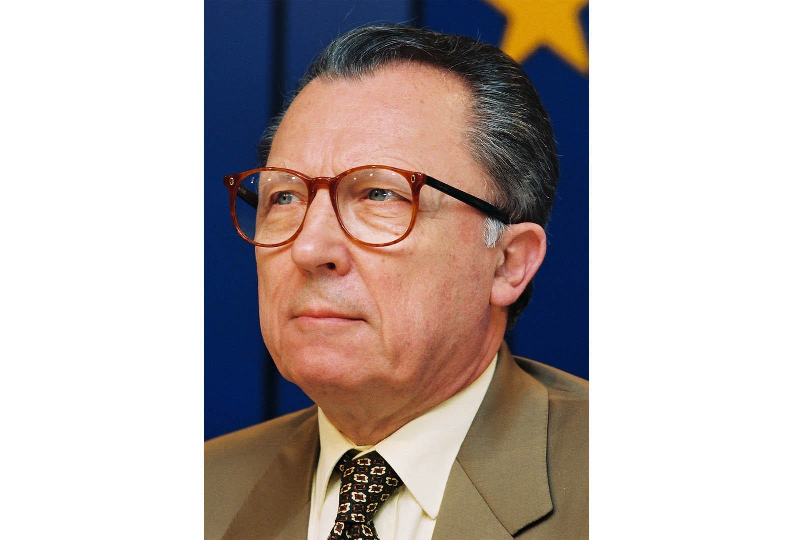 Sul Informação - Amanhã, dia 31 de Janeiro, há luto nacional por Jacques Delors em Portugal e Espanha