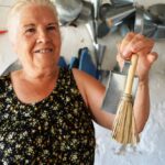 Sul Informação - O último latoeiro do Algarve ainda trabalha lá para os lados de Estiramantens