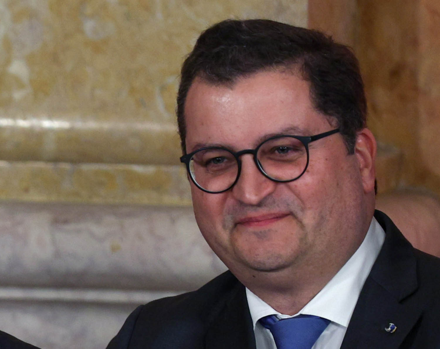 Sul Informação - Parlamento aprova audição urgente do ministro das Finanças sobre IRS