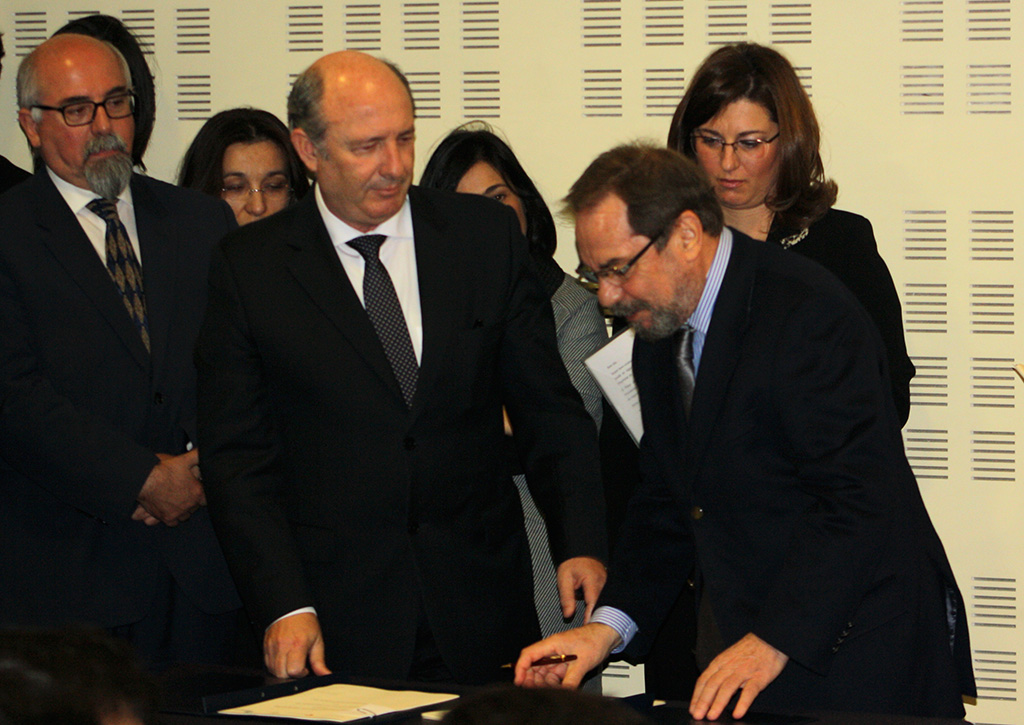 Joaquim Ramalho_CHA_e Carlos Martins_CHLN_assinam protocolo