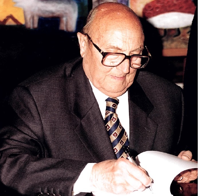 Sul Informação - Médico tavirense Jorge Correia, de 98 anos, condecorado pela sua carreira e humanismo