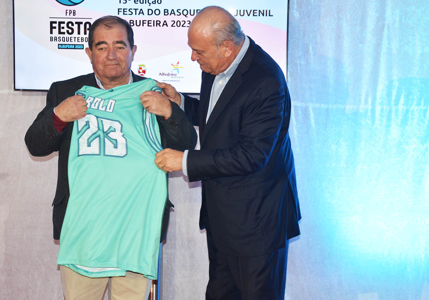 Sul Informação - Albufeira volta a ser a capital do basquetebol juvenil durante seis dias de Abril