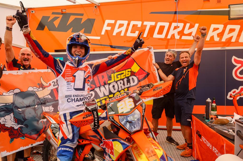 Sul Informação - Josep Garcia conquista título de Campeão do Mundo de Enduro em Santiago do Cacém