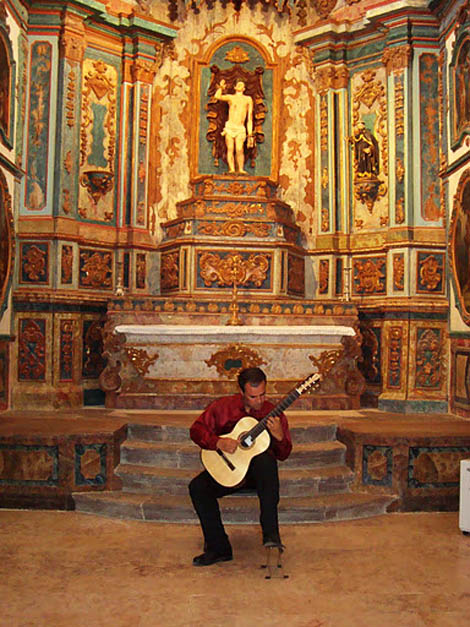 Sul Informação - Josué Nunes à guitarra dá concerto em Tavira