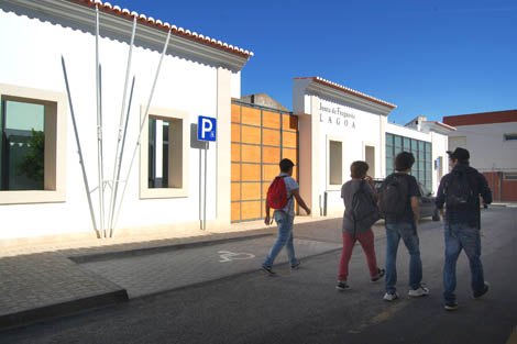 Sul Informação - Junta de Freguesia de Lagoa inaugura nova sede a 5 de Outubro