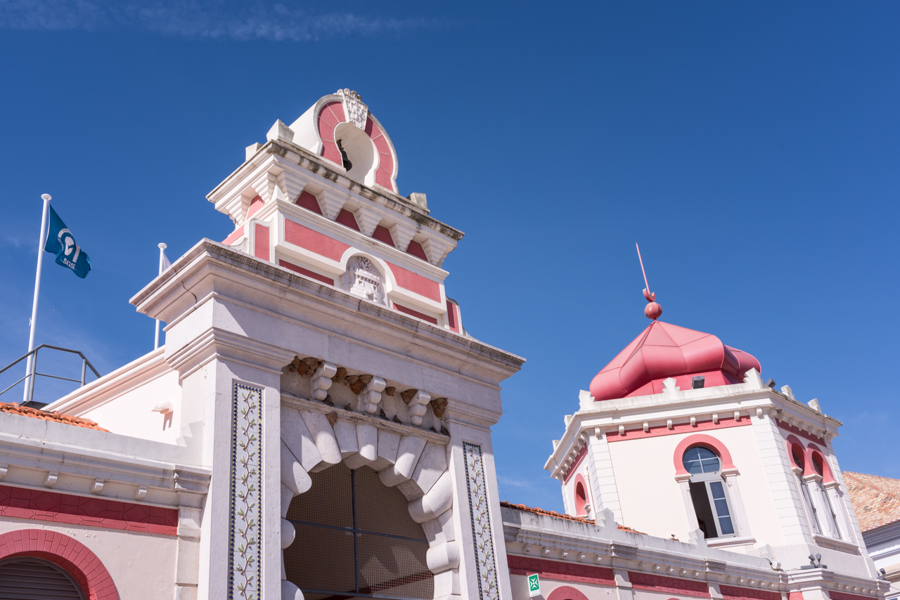Sul Informação - Mercado de Loulé comemora 111º aniversário com livro de fotografia