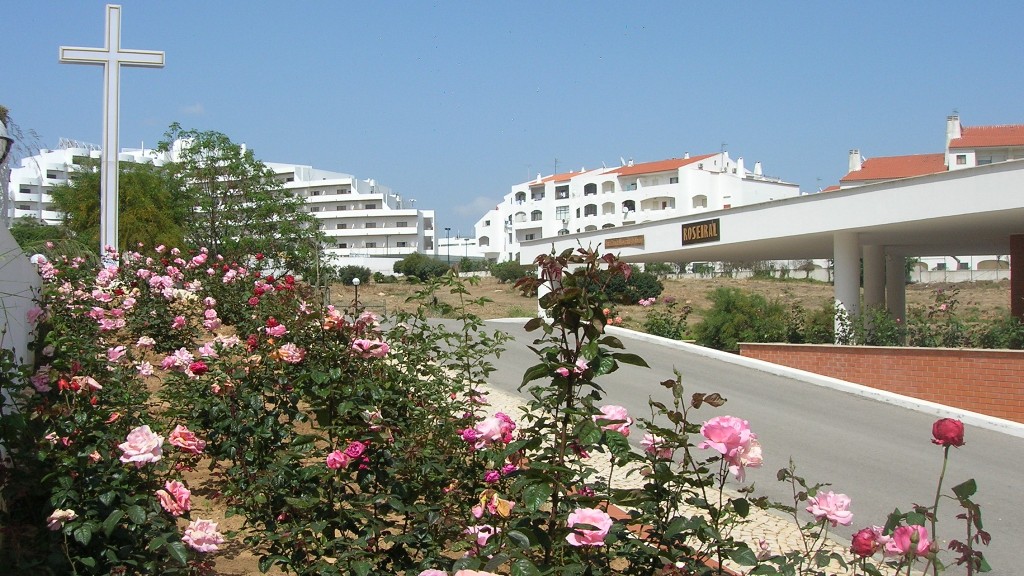 Sul Informação - Há surtos em 12 lares do Algarve, envolvendo um total de 421 casos