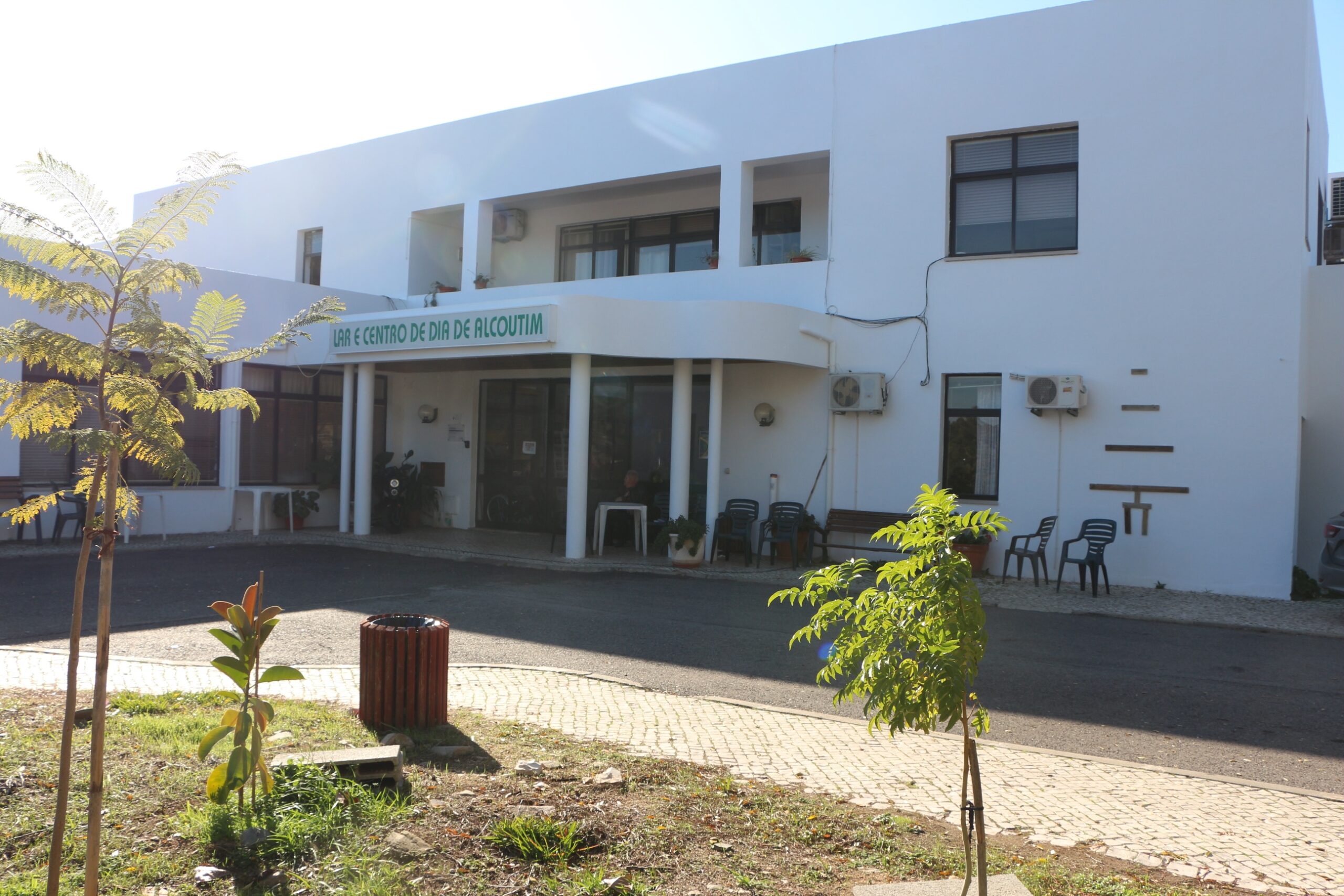 Sul Informação - Câmara de Alcoutim distribui 120 mil euros por instituições que apoiam idosos