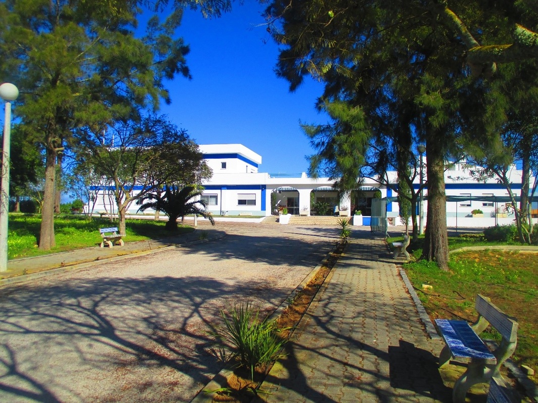 Sul Informação - Depois de “susto” na escola, Armação de Pêra tem também surto em Lar de Idosos