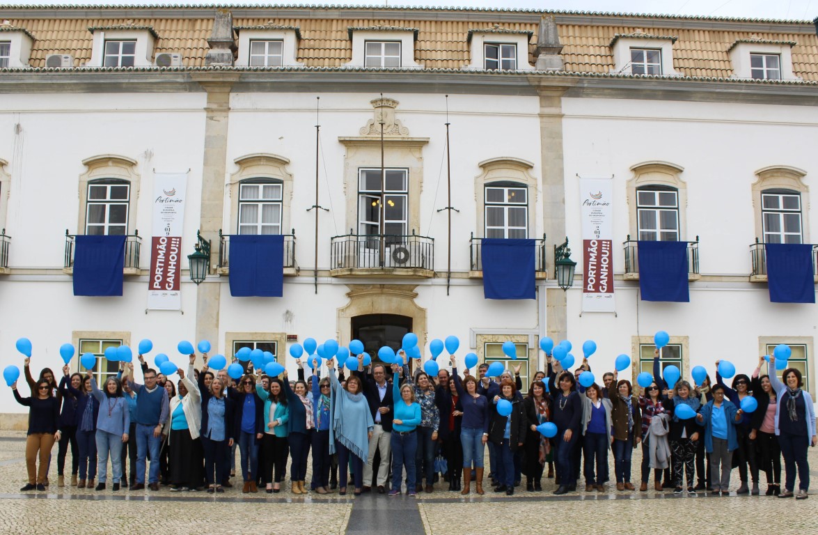 Sul Informação - Portimão “veste-se” de azul pelo autismo