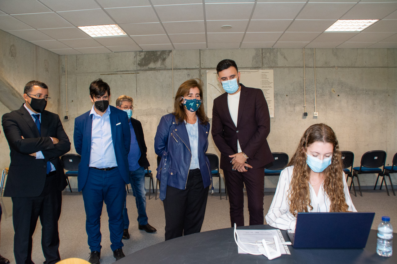 Sul Informação - Algarve Biomedical Center coordena linha telefónica de apoio a todos os lares do país