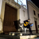 Sul Informação - Tochas, instalações de luz e mesmo uma “melodia da água” invadem Loulé no Festival LUZA