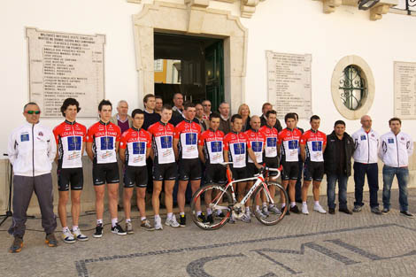 Sul Informação - Renovada equipa de ciclismo do Louletano mostra-se pela primeira vez