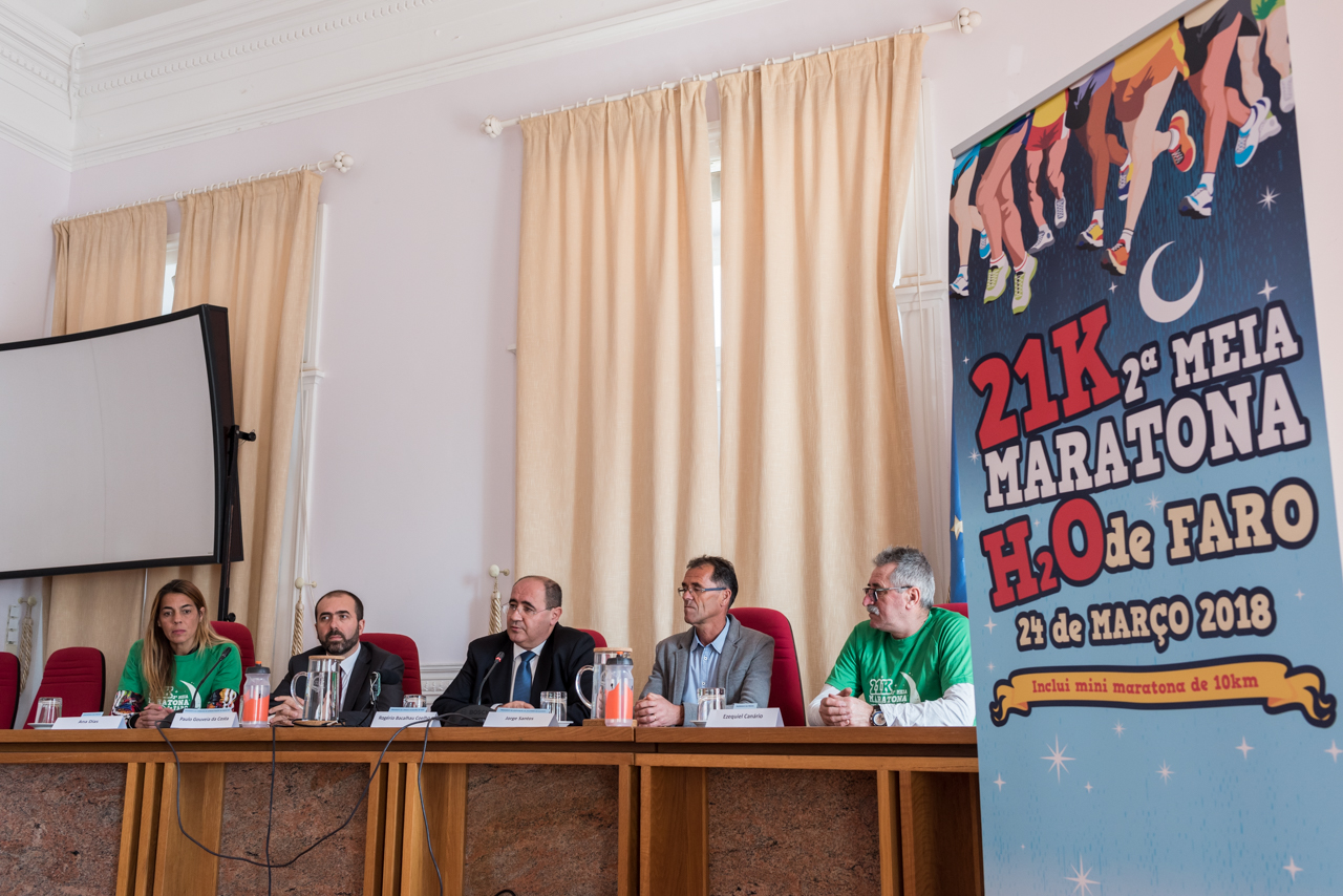 Sul Informação - «Única meia maratona noturna» do país disputa-se em Faro entre a Praia e o Jardim