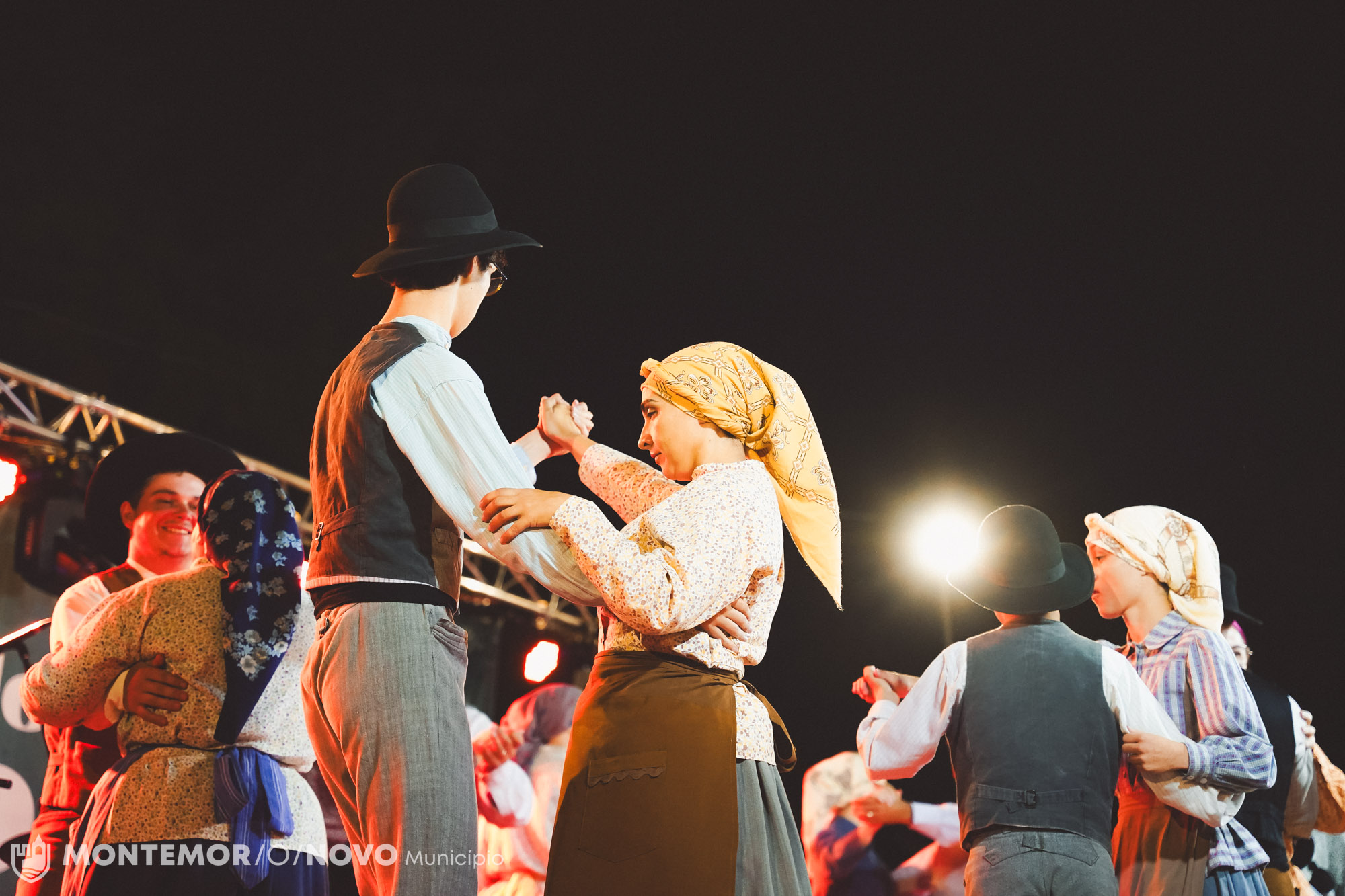 Sul Informação - Mundo rural, música e dança brilham na Feira de Maio de Montemor-o-Novo