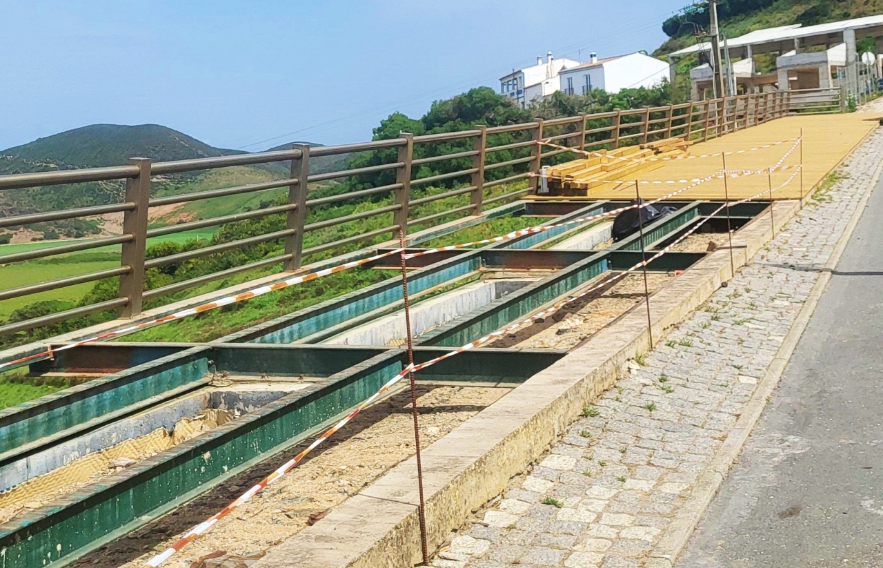 Sul Informação - Passadiço de acesso ao Museu do Mar e da Terra da Carrapateira foi requalificado
