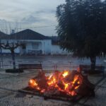 Sul Informação - Alcácer do Sal: Madeiro de Natal volta a aquecer a aldeia de Santa Ana [com fotos]