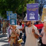 Sul Informação - Manifestantes saem à rua no Algarve para exigir casa para viver