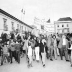 Sul Informação - Como noticiaram os jornais nacionais o 25 de Abril de 1974 no Algarve?