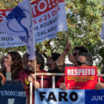 Sul Informação - «Respeito» pediram professores ao ministro que “fugiu” pelas traseiras