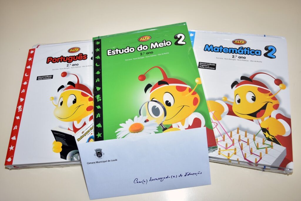 Manuais Escolares - CM Loulé - Mira (2)