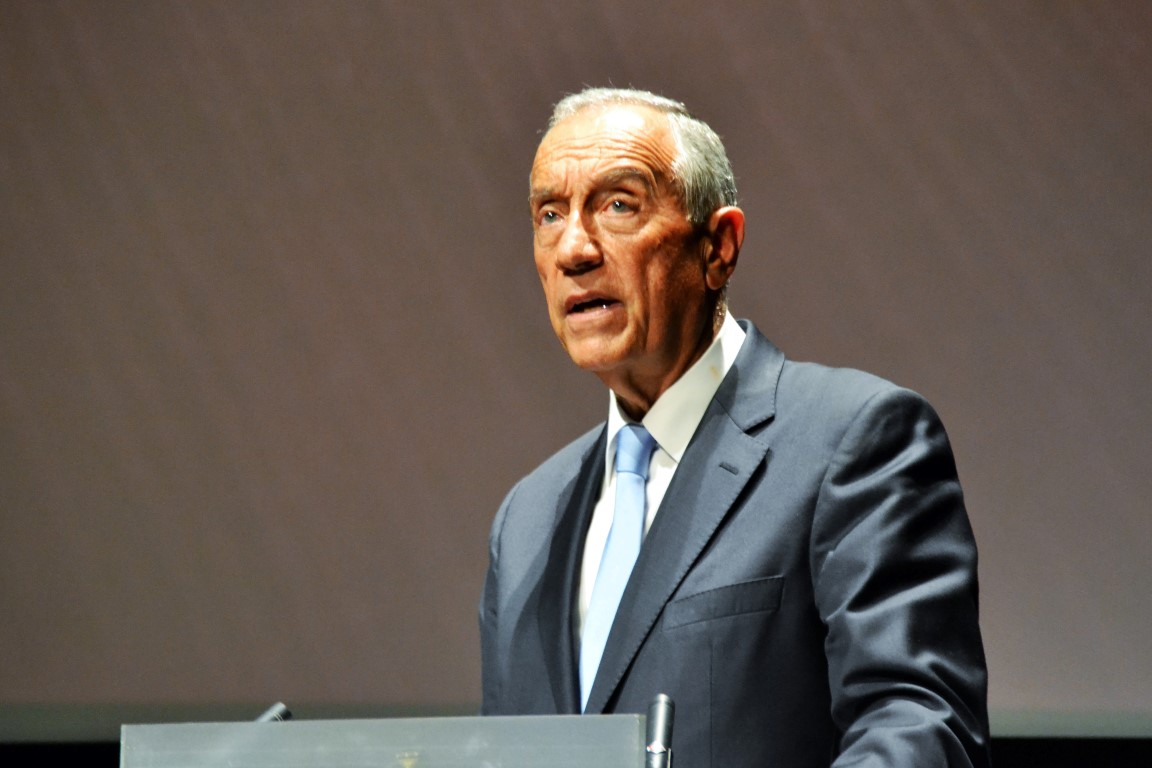 Sul Informação - Lídia Jorge recebe Medalha de Honra de Loulé das mãos do admirador Marcelo Rebelo de Sousa