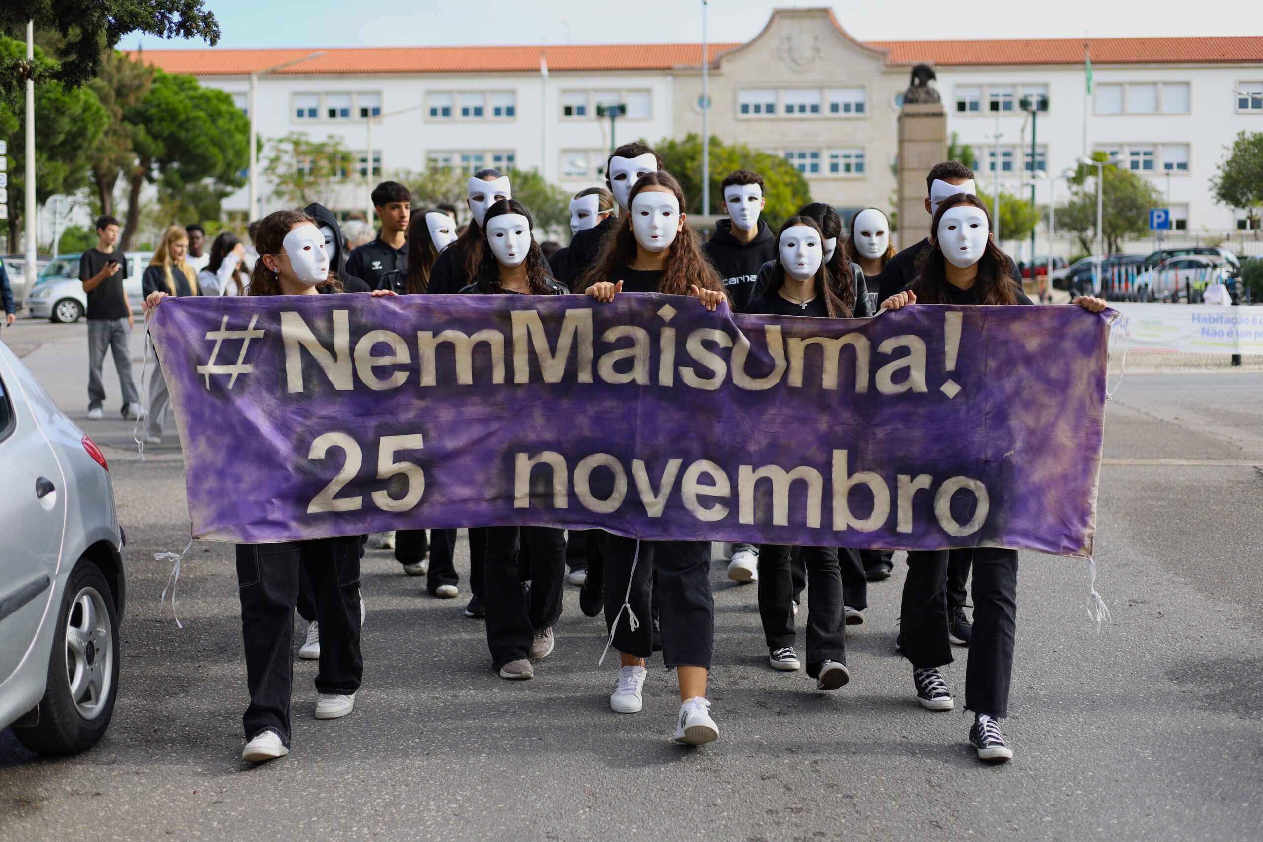 Sul Informação - Escola Secundária João de Deus está a assinalar Dia da Eliminação da Violência Contra a Mulher