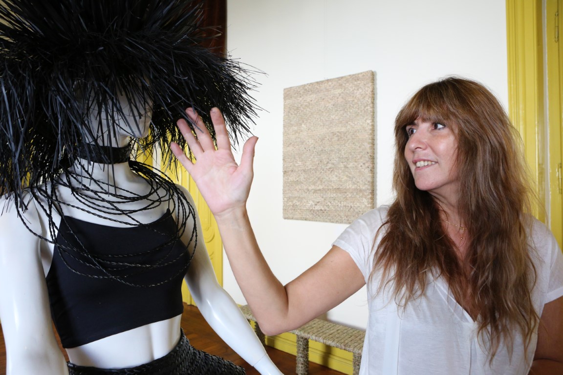 Sul Informação - A “Arte Entrançada” de Maria João Gomes mostra-se no Museu do Traje de São Brás