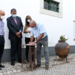 Sul Informação - A “Arte Entrançada” de Maria João Gomes mostra-se no Museu do Traje de São Brás