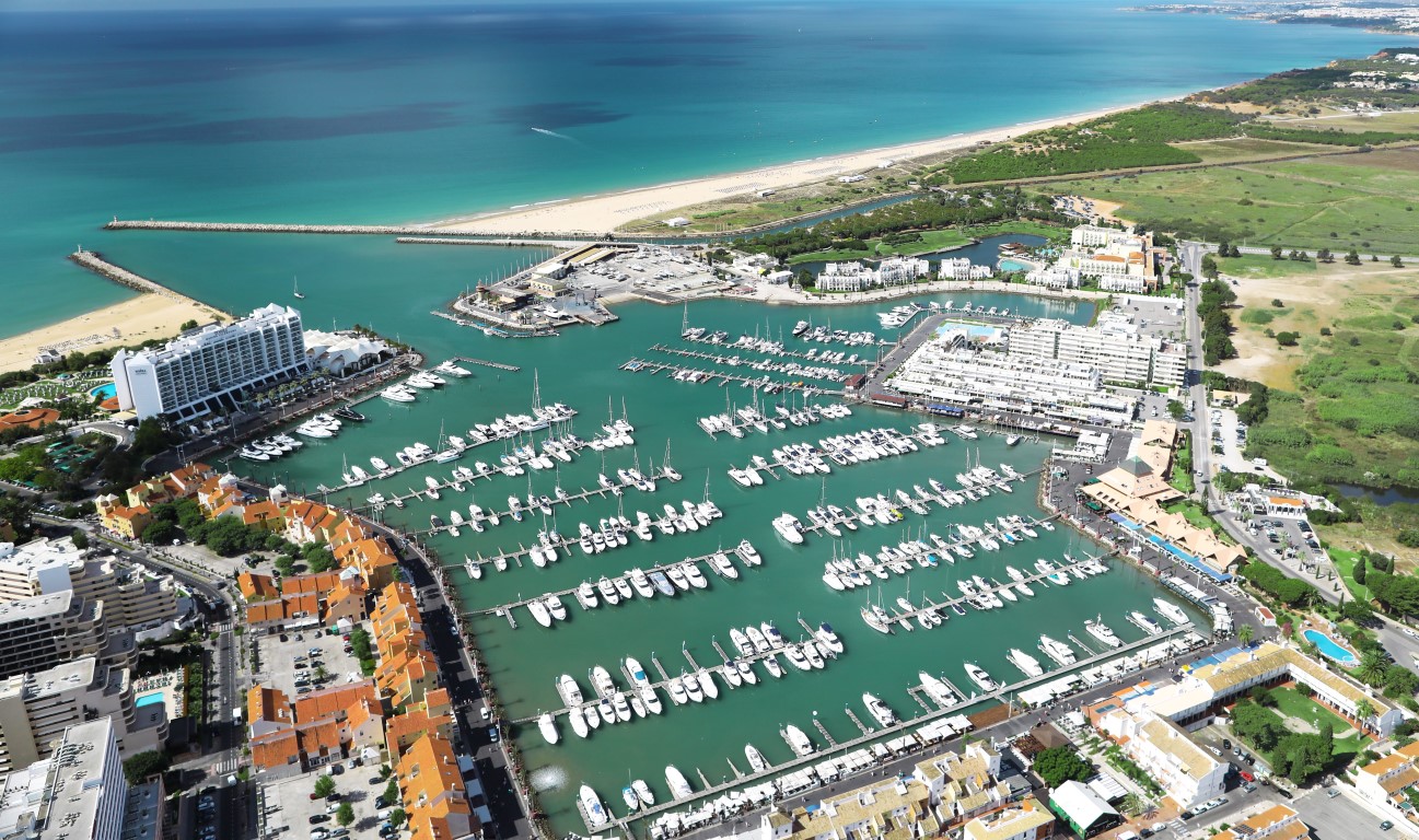 Sul Informação - Marina de Vilamoura aposta em Centro Internacional de Alto Rendimento para Vela