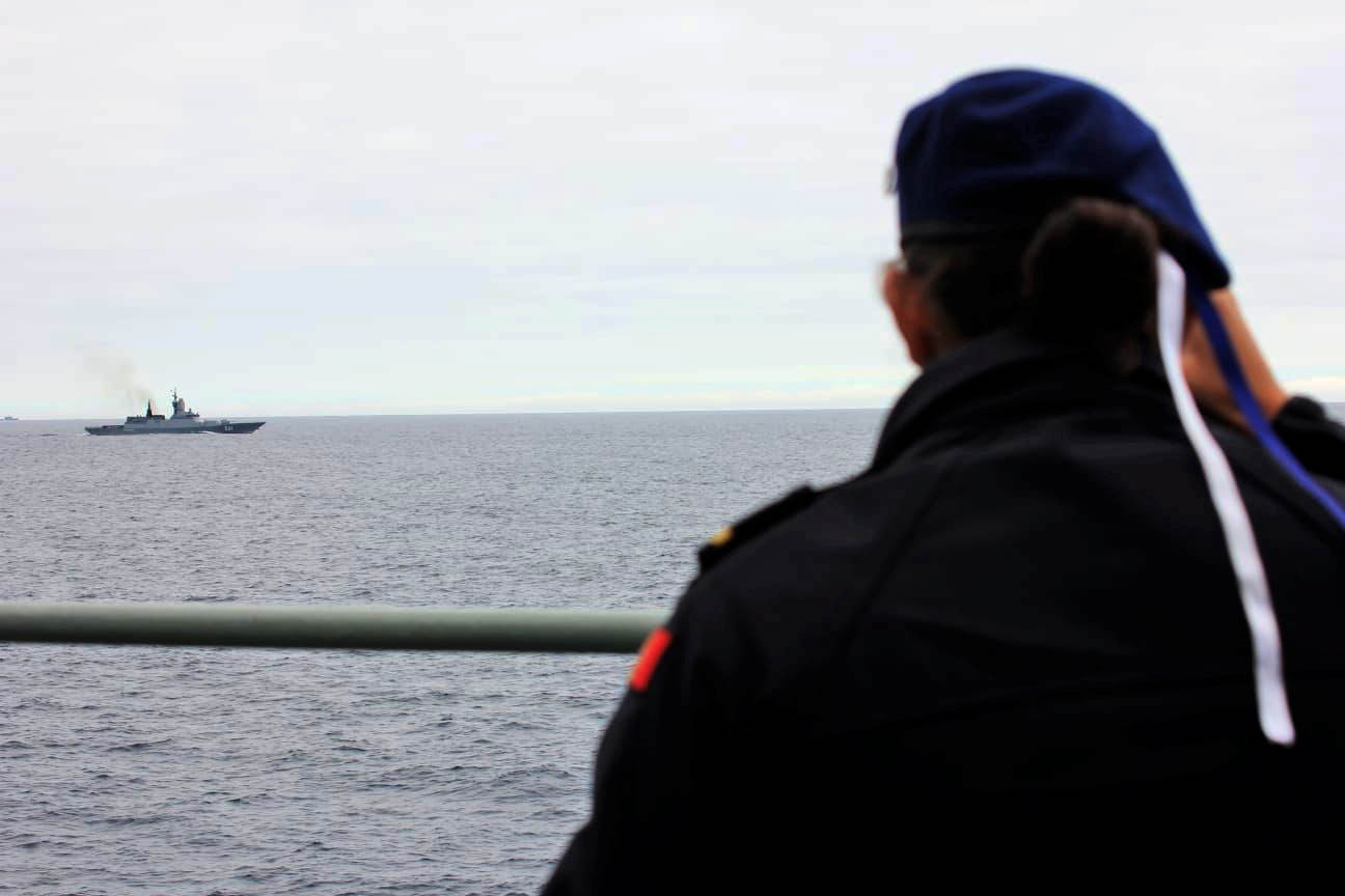 Sul Informação - Marinha Portuguesa acompanha passagem de navios russos ao largo da costa nacional [fotos]