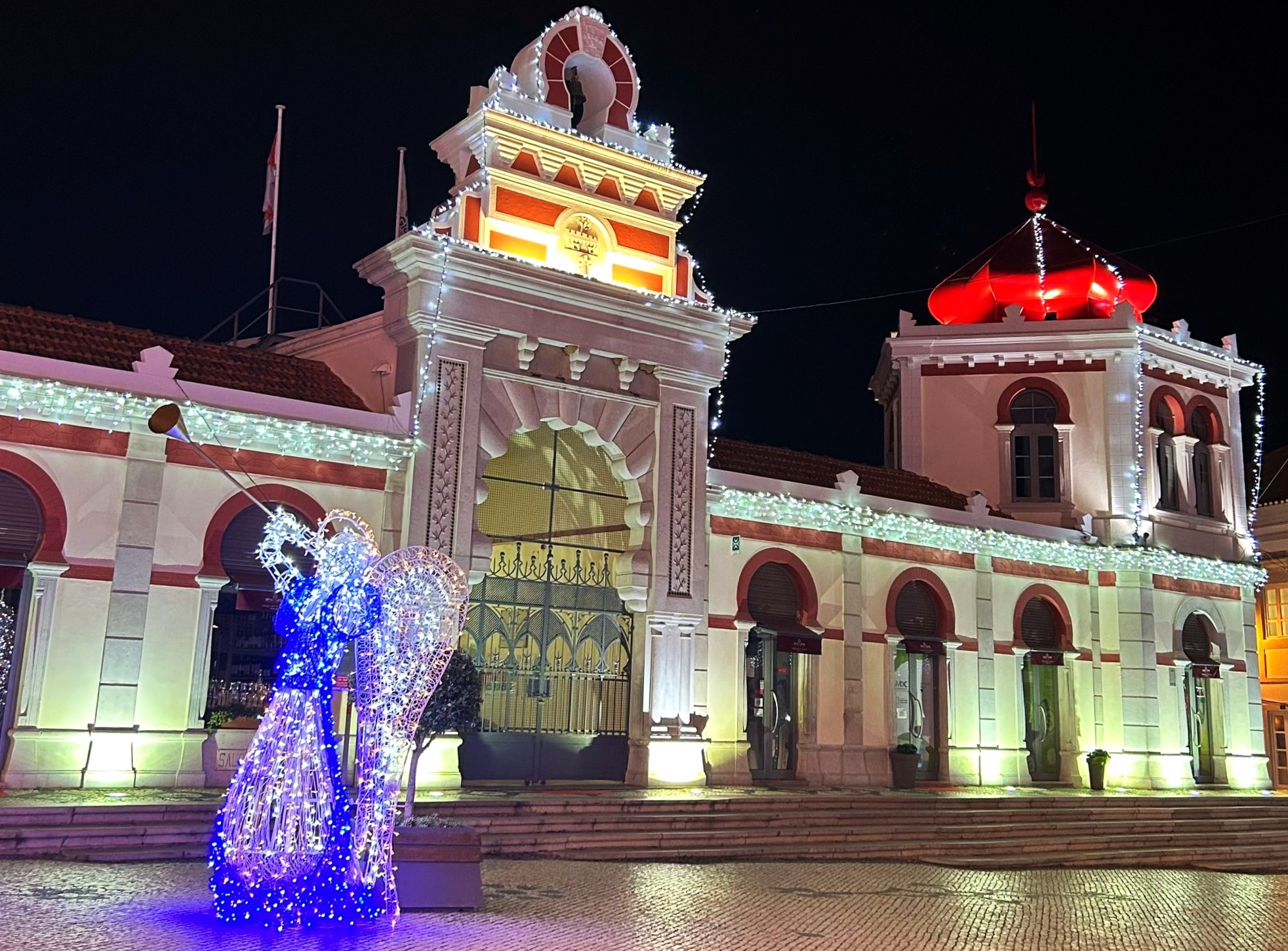Sul Informação - Orquestra do Algarve dá concerto de Natal no Mercado Municipal de Loulé