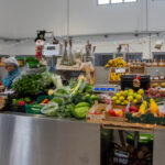 Sul Informação - Há vida no Mercado de Moncarapacho, mesmo com poucos comerciantes