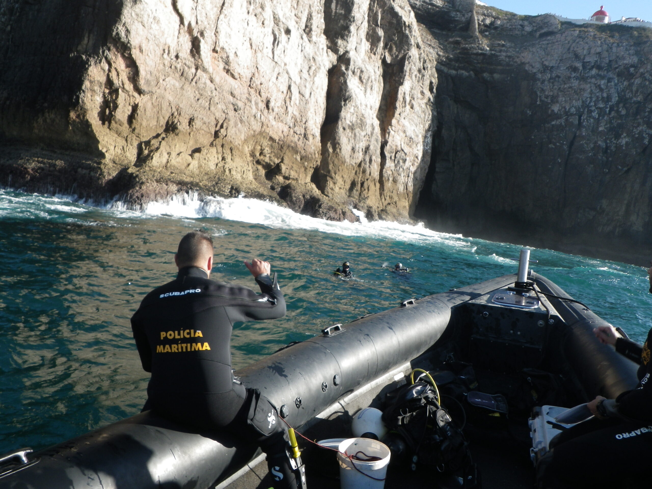 Sul Informação - Grupo de Mergulho Forense da PM procura caçador submarino desaparecido no Cabo de São Vicente