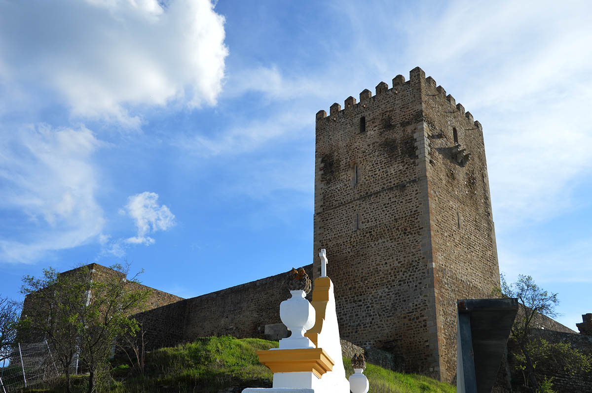 Sul Informação - Em Mértola, entre paleocristãos, mouros, canto gregoriano e um mantra hindu