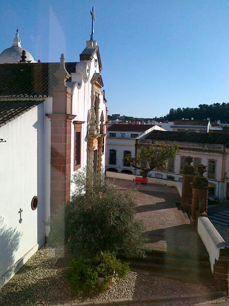 Sul Informação - Casa do Povo de S. Bartolomeu de Messines ajuda jovens a candidatar-se ao Porta 65