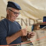 Sul Informação - O mestre das agulhas que continua a sua arte aos 75 anos