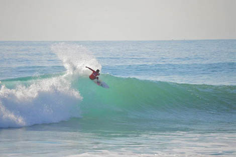 Sul Informação - Marlon vence na Praia da Rocha última etapa do Circuito de Surf do Algarve