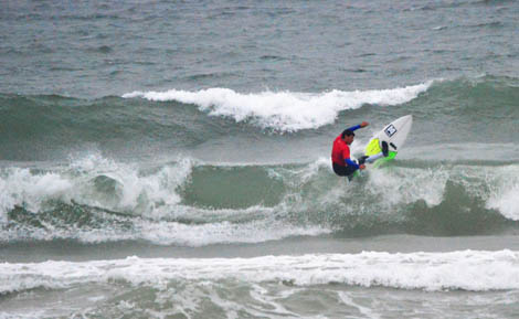 Sul Informação - Miguel Mouzinho vence 3ª etapa do Circuito de Surf do Algarve