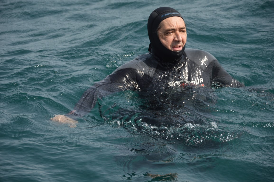 Sul Informação - Ministro do Mar mergulhou no «primeiro viveiro de amêijoas em mar aberto do mundo»