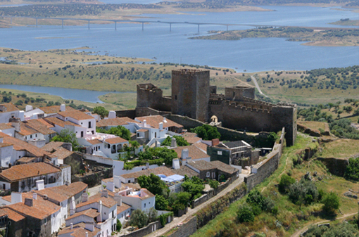 Sul Informação - Monsaraz promove recriação histórica da conquista do castelo por D. Nuno Álvares Pereira