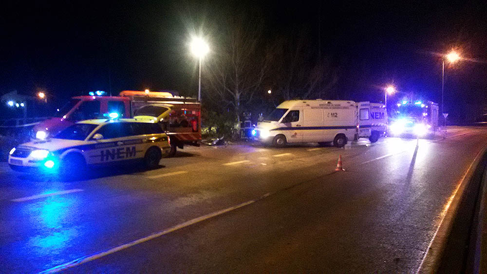 Sul Informação - Jovem morre e outros 3 ficam feridos em despiste na estrada do Aeroporto de Faro (atualizado)